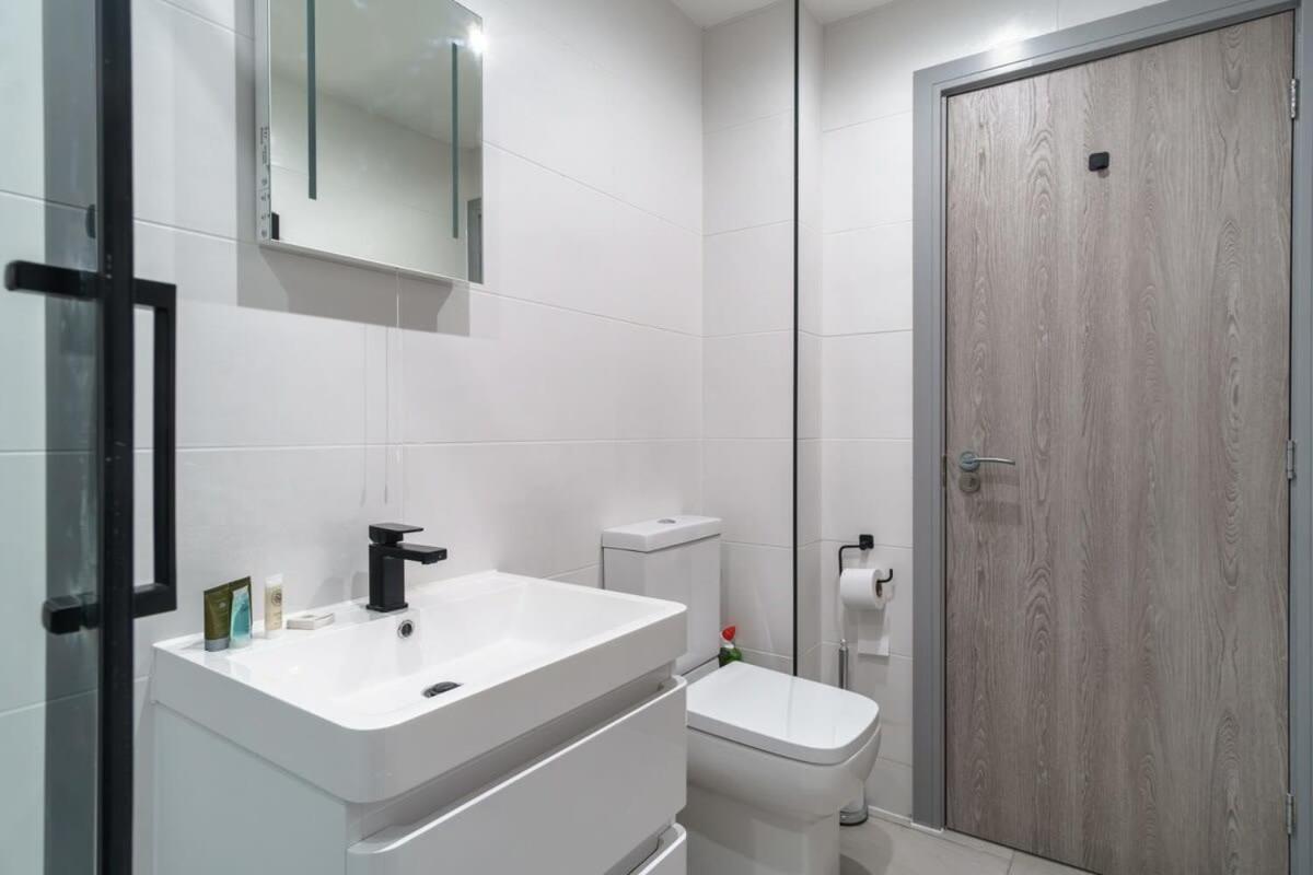 Contemporary 1 Bedroom Preston Apartment エクステリア 写真